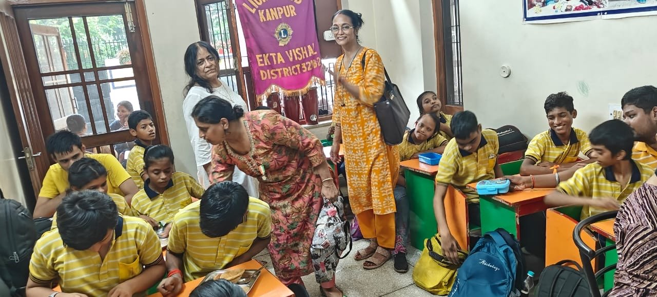 Food Distribution-Lions Club Ekta Vishal