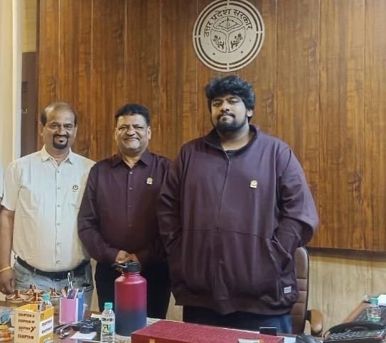 Diwali Celebrations - Distirct Governor with District Magistrate